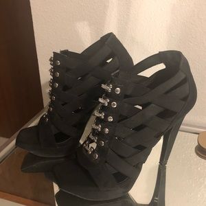 Jessica Simpson heels